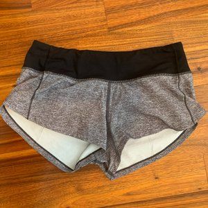LIKE NEW Lululemon Gray Low-Rise Speed-Up Shorts | 2.5"
